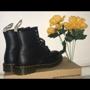 Doc Martens Black 1460 Air Wair Bex 8 eye